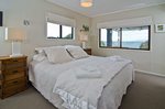 Waiheke Beach on Oneroa: Downstairs bedroom