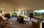 Waiheke Oneroa Vista: Lounge with views