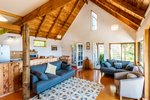 Waiheke Coralie Cottage: Open plan