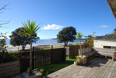 Waiheke Onetangi on the Beach: Onetangi on the Beach