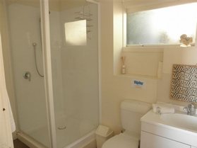 Waiheke Onetangi on the Beach: Bathroom