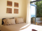 Waiheke Onetangi on the Beach: Master bedroom