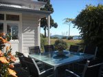 Waiheke Windmill Cottage: Patio