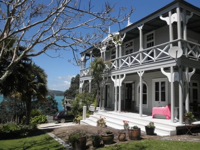 Waiheke Wild Bay Estate: PA280036