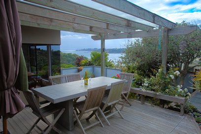 Waiheke Sails: Deck seaview holiday house Waiheke