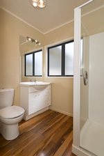 Waiheke Trelawny: Bathroom in Oneroa holiday house