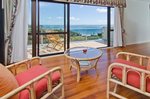 Waiheke Palm Beach Retreat: Upstairs bedroom