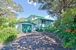 Waiheke Palm Beach Retreat: Driveway