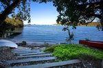 Waiheke Putiki Bay Studio: beach
