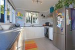 Waiheke Tui Cottage: Kitchen