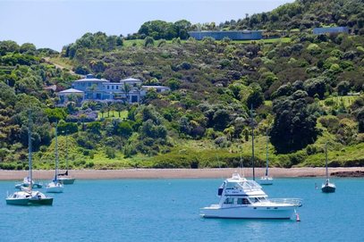 Waiheke The Lighthouse: a5