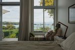 Waiheke Shelly Beach Sanctuary: Bedroom view