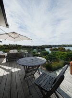 Waiheke Shelly Beach Sanctuary: Sun and sea