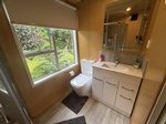 Waiheke Oasis Hideaway: Toilet and vanity