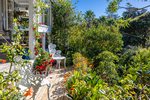 Waiheke Garden and Bird Haven: Garden vista
