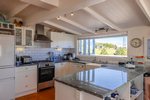 Waiheke Garden and Bird Haven: Kitchen