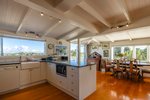 Waiheke Garden and Bird Haven: Flow to dining area