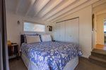 Waiheke Garden and Bird Haven: Queen bed