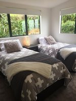 Waiheke Beach Barn: 2nd bedroom at Rocky Bay holiday house