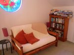 Waiheke Beach Barn: Futon bed in bach