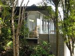 Waiheke Tui View: exterior cottage