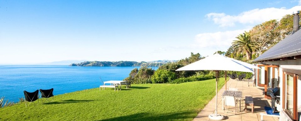 Visit Waiheke - The Pah at Onetangi