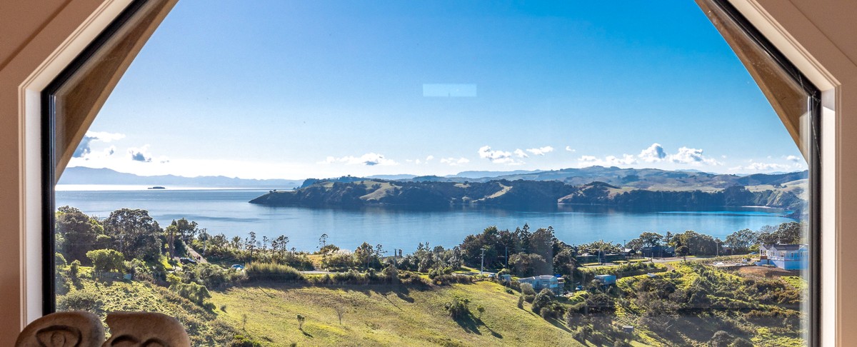 Visit Waiheke - Moonrise on Seaview
